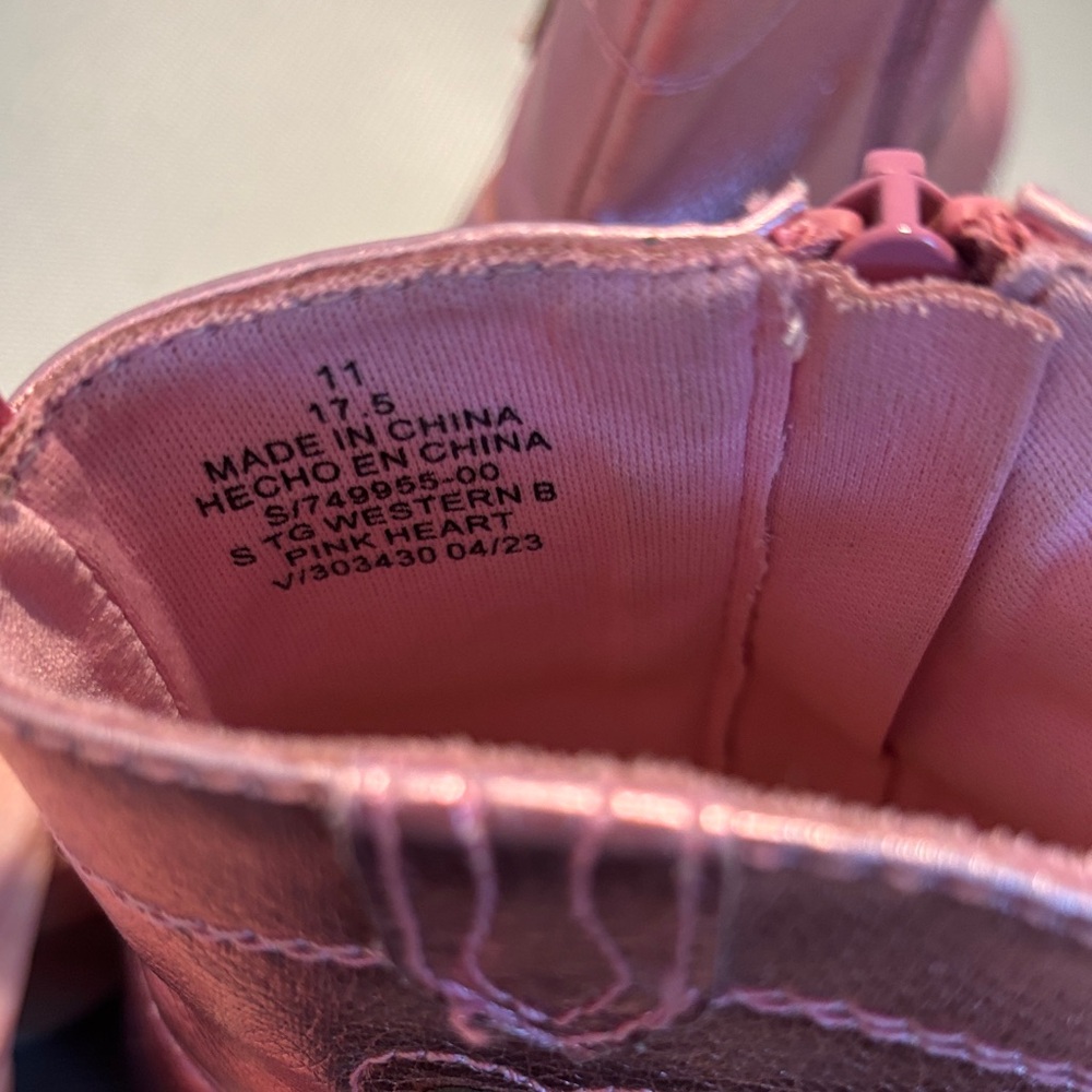 Old Navy Pink Kids Boots with Heart Design - Picture 2 of 5